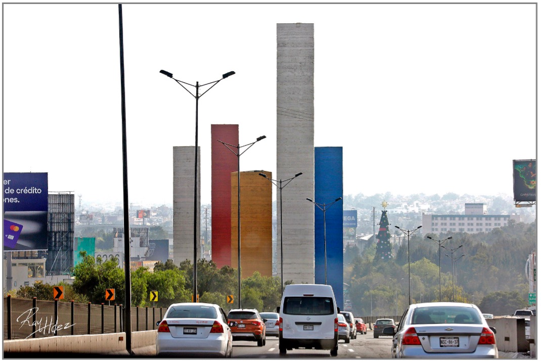 Las Torres de Satélite