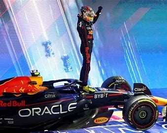 ¿Cuánto cuesta el Red Bull de Checo Pérez?